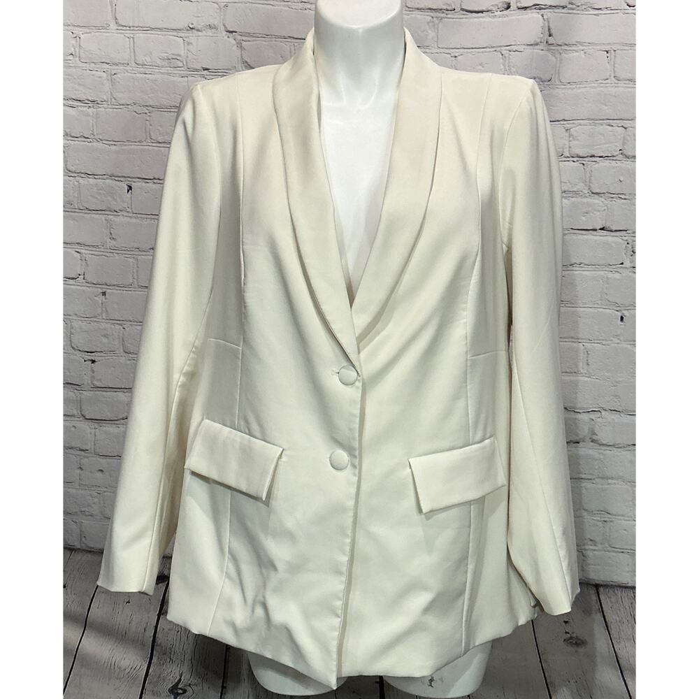 Studio by Torrid Women’s Cream Refined Crepe Blazer (Size 1)